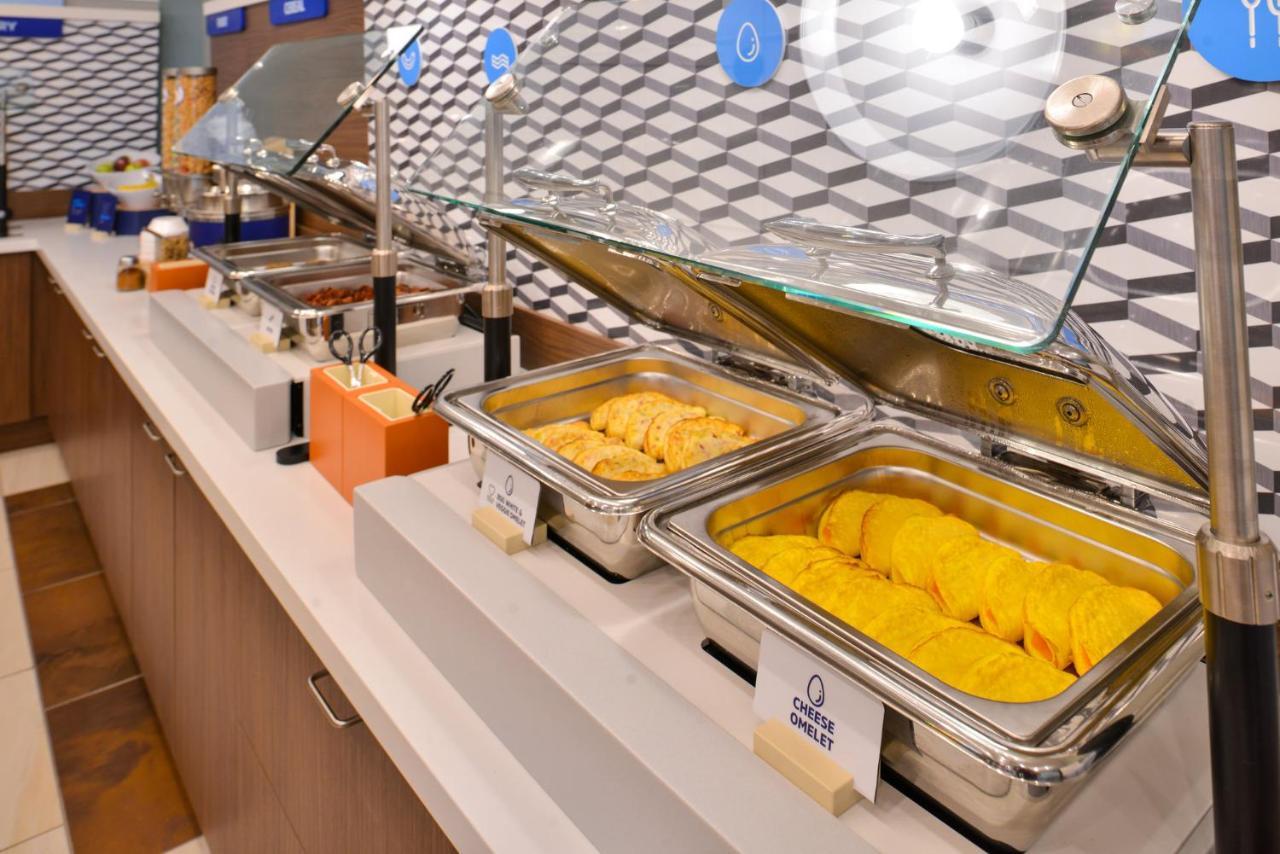 Holiday Inn Express Asheville Woodfin By Ihg エクステリア 写真
