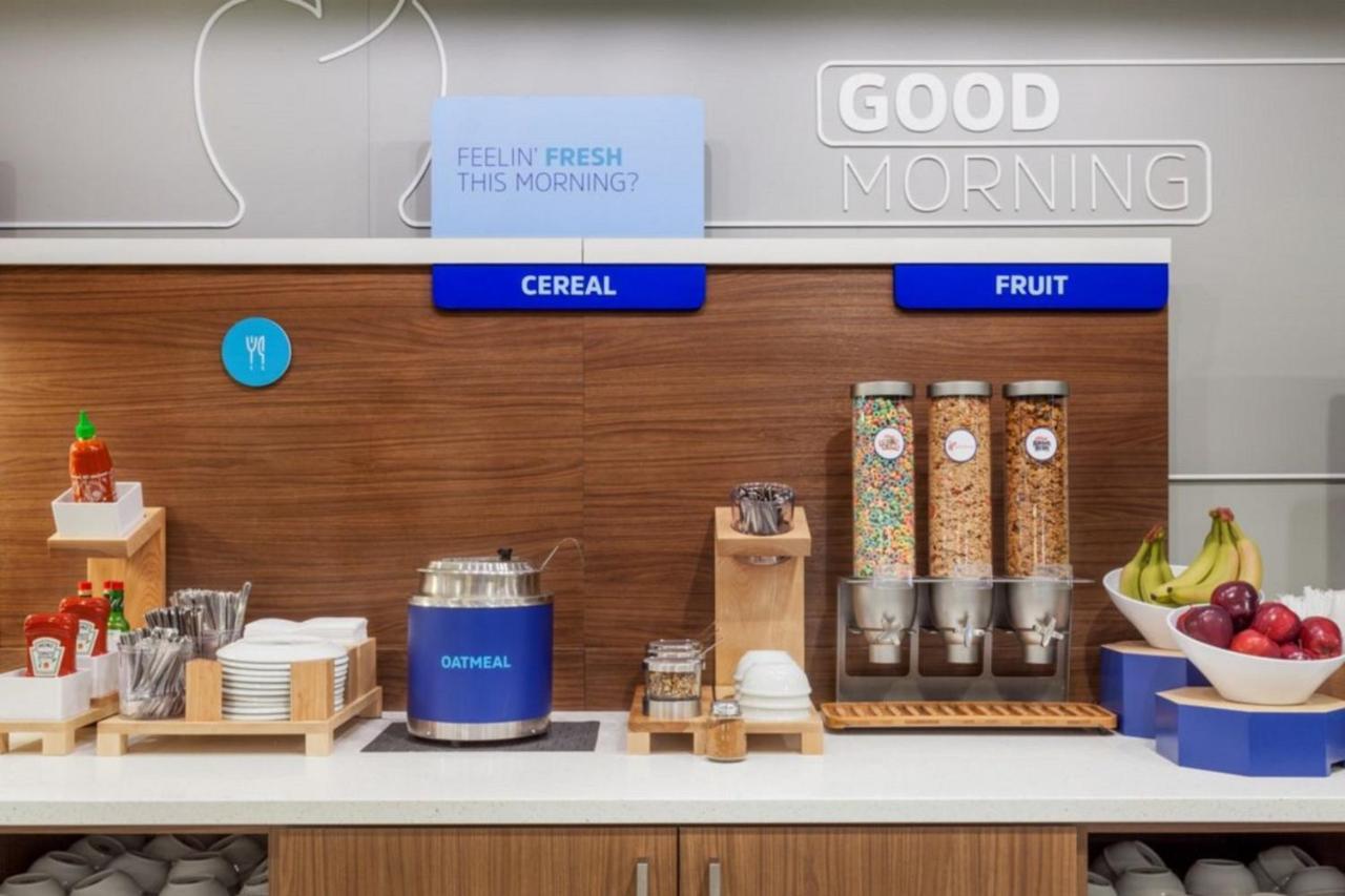 Holiday Inn Express Asheville Woodfin By Ihg エクステリア 写真